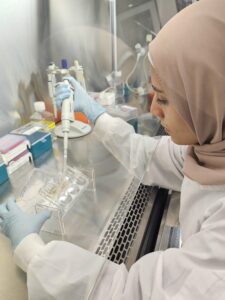 Dr Ghanyah Al-Qadami preparing microbiome-intestinal organoid co-culture.