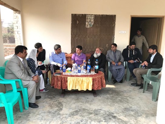 Figure 3. The CSIRO and UAF joint team talking with farmers of Saboki village in Gujranwala district on 4th December, 2018 Photo credit: CSIRO, Mobin Ahmad