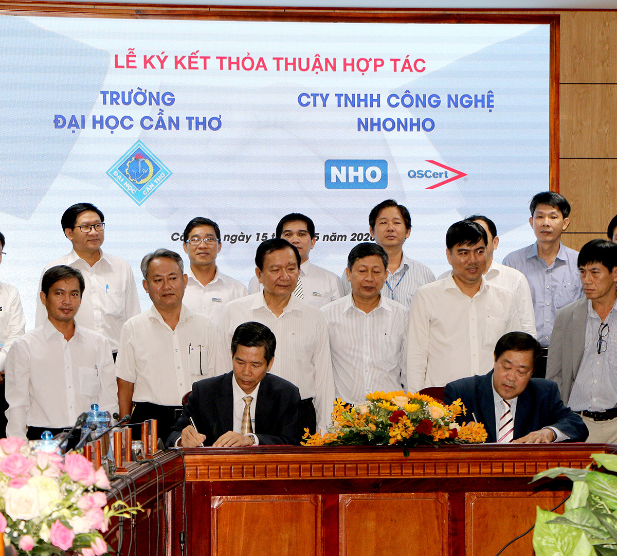 Đại học Cần Thơ và công ty công nghệ NHONHO đang hợp tác để khám phá cách thức các đơn vị trung gian có thể kết nối đổi mới sáng tạo và tạo dựng các quan hệ đối tác thúc đẩy tăng trưởng kinh tế Việt Nam trong tương lai.