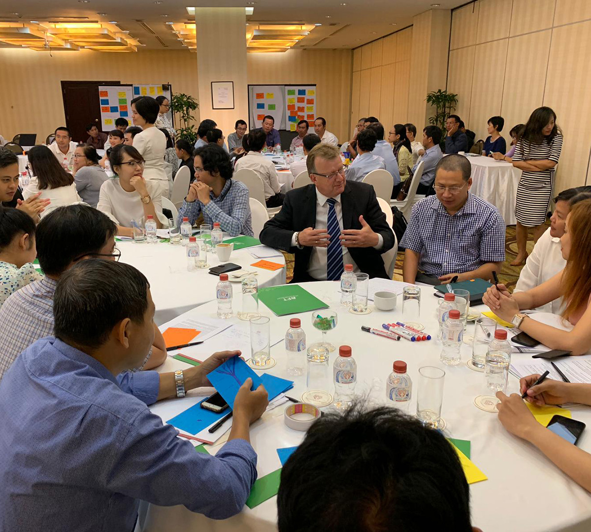Aus4Innovation has organised experience sharing events between Australian experts and Vietnamese research institutes and businesses. In this workshop, a member of CSIRO’s SME Connect team helped researchers understand the value of business partnerships.